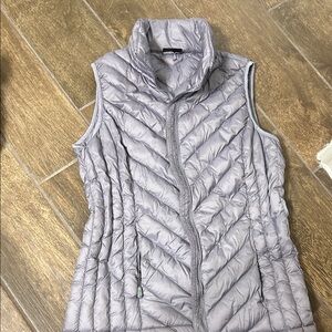 32 Degrees Women's Light Gray Puffer Vest